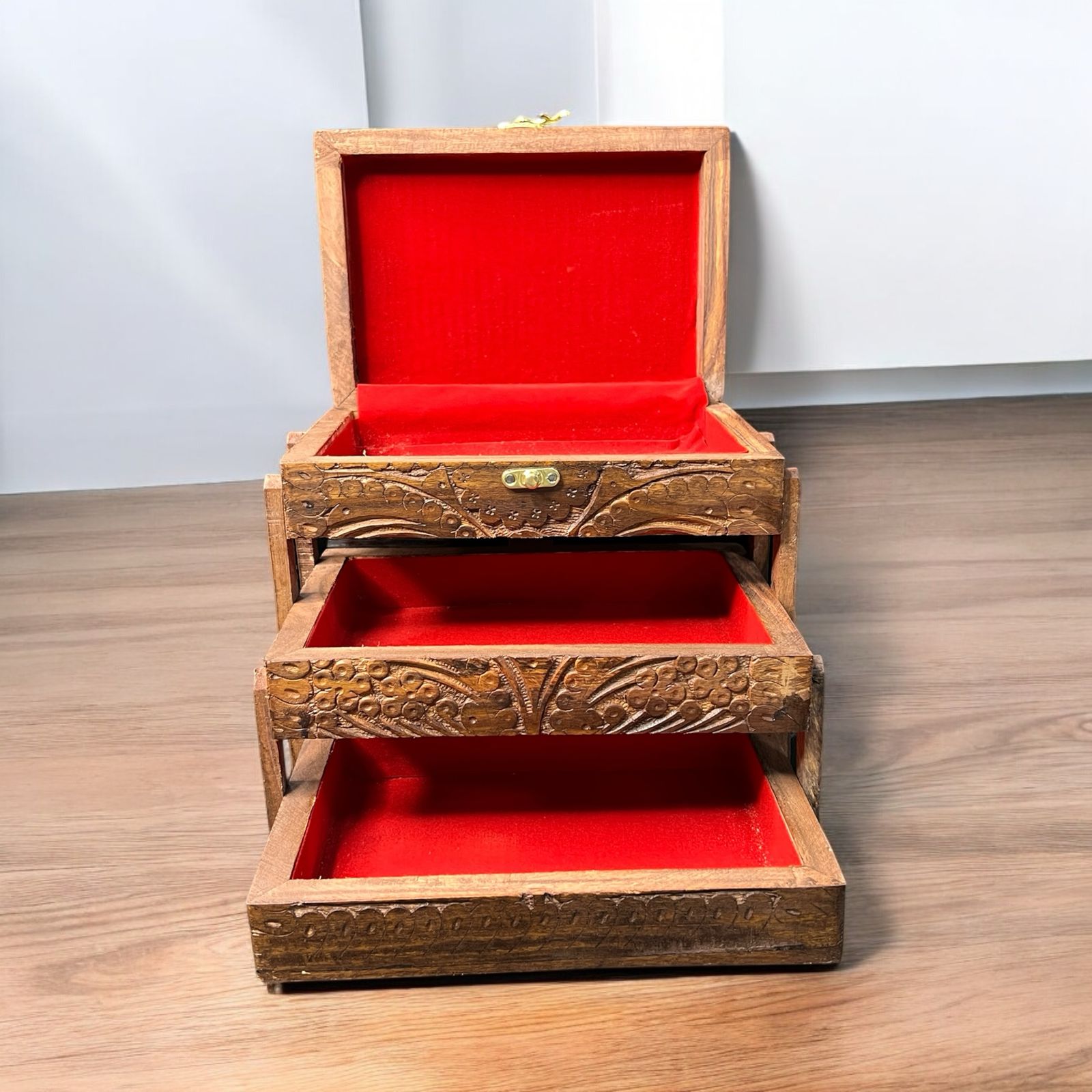 Trifold Jewelry Box β Carving - Image 3