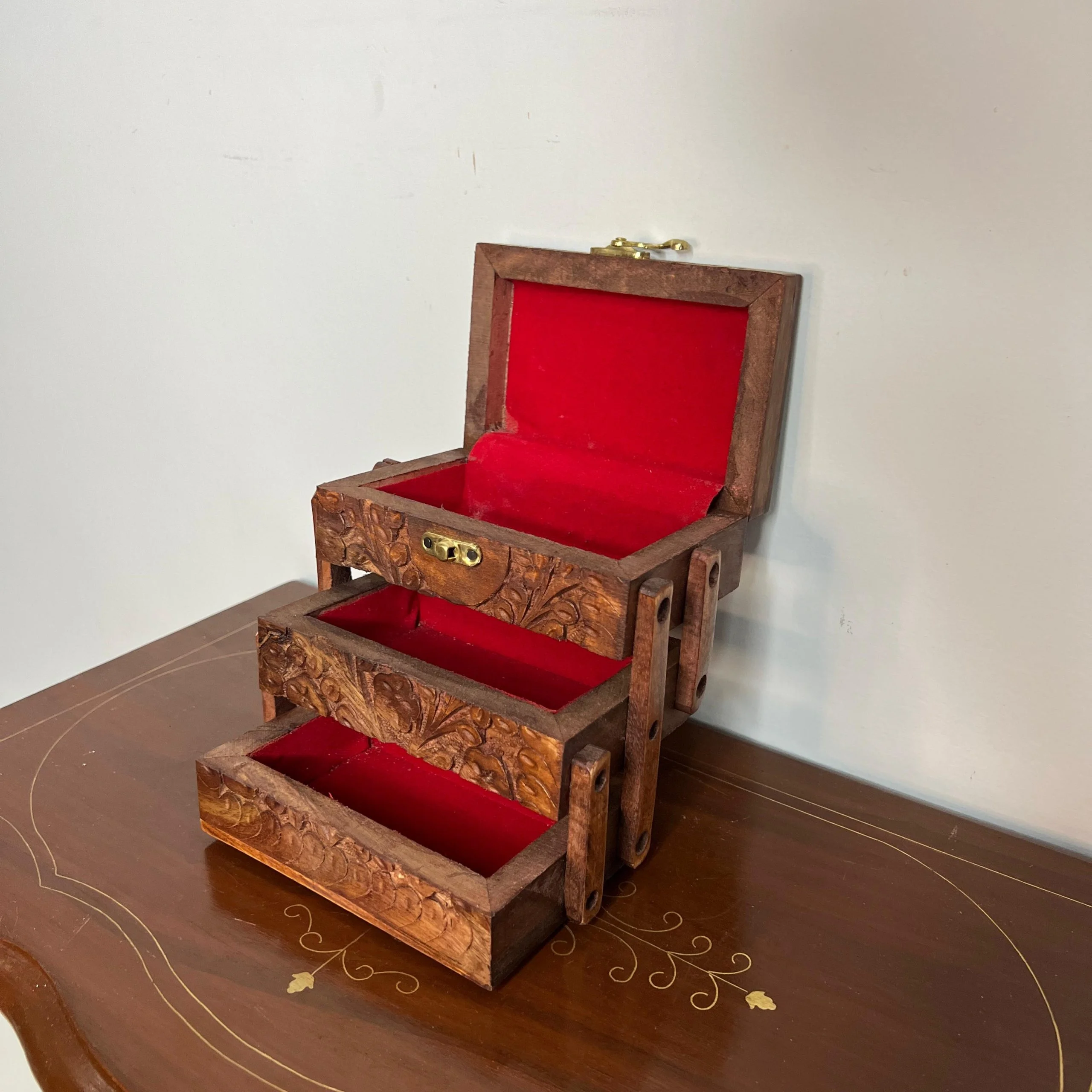 Trifold Jewelry Box β Carving - Image 5